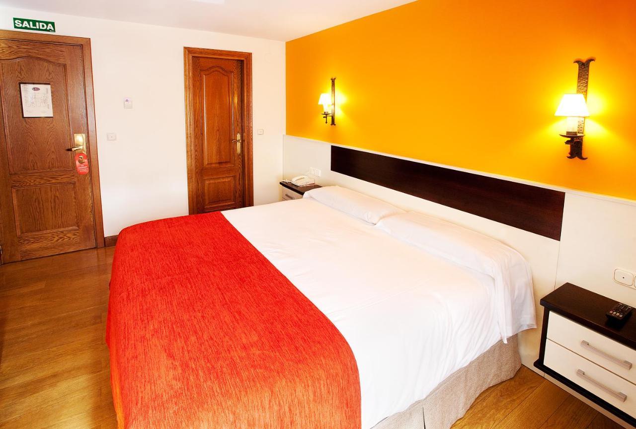 Hotel Venta De เอทชาลาร์ ภายนอก รูปภาพ
